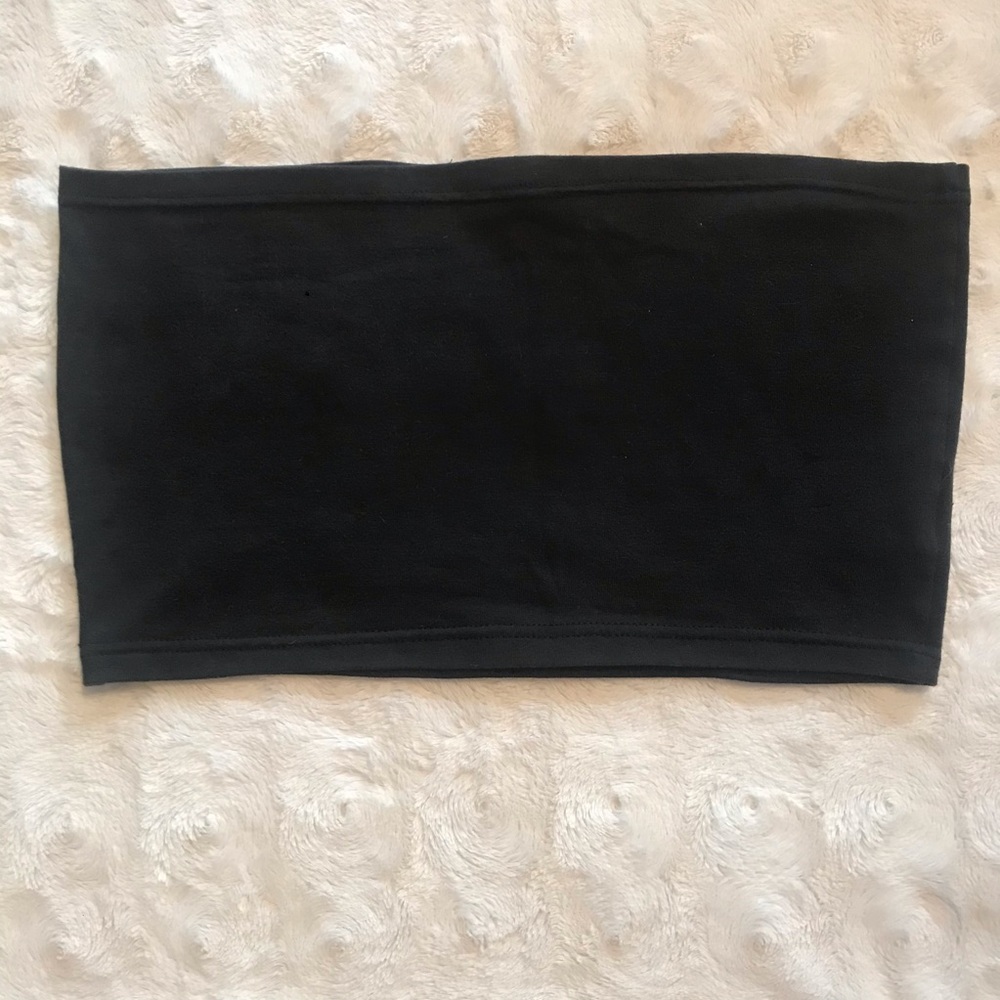 Black strapless crop top
